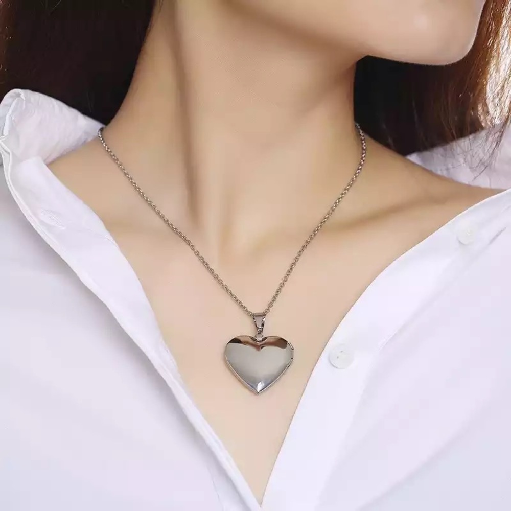 Heart openable locker pendant necklace chain